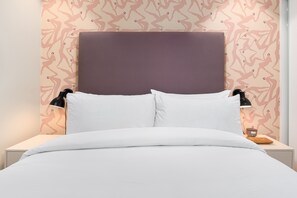 1 bedroom, in-room safe, desk, iron/ironing board