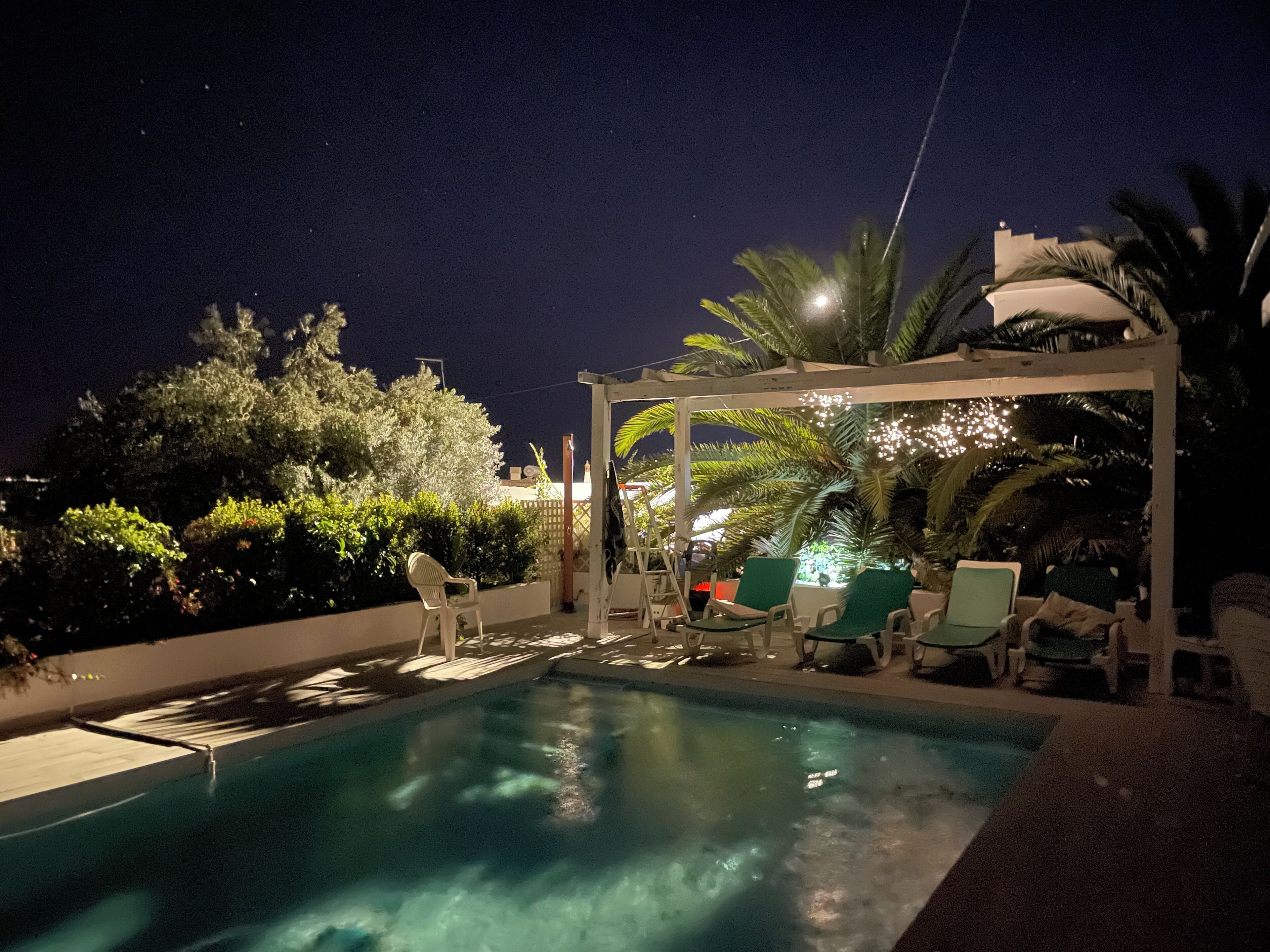 حمّام سباحة خارجي