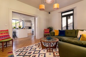 Living area - Two Guns (Kingswear)