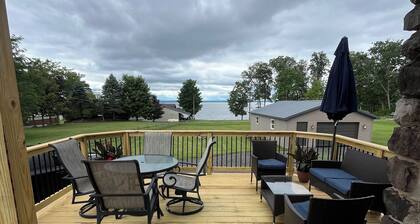 Lakefront Getaway at the Cozy Stone House