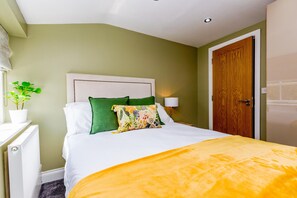 Appartement Confort | 2 chambres, literie de qualité, décor unique, ameublement unique