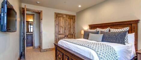 4 Schlafzimmer, Bügeleisen/Bügelbrett, Reisekinderbett, kostenloses WLAN