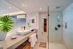 Shower, hair dryer, bidet, towels - BEACHFRONT - 2 Bedroom 2 Bath Resort Condo (puerto vallarta)