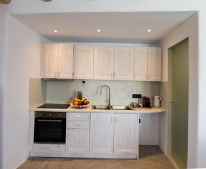 Deluxe Villa, 3 Bedrooms, Private Pool, Mountain View | Private kitchen