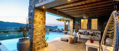 Deluxe House, 1 Bedroom, Kitchenette, Pool View | Private pool