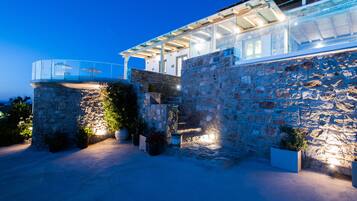 Leilighet – deluxe, 1 soverom, kjøkken, bassengutsikt | Lanai