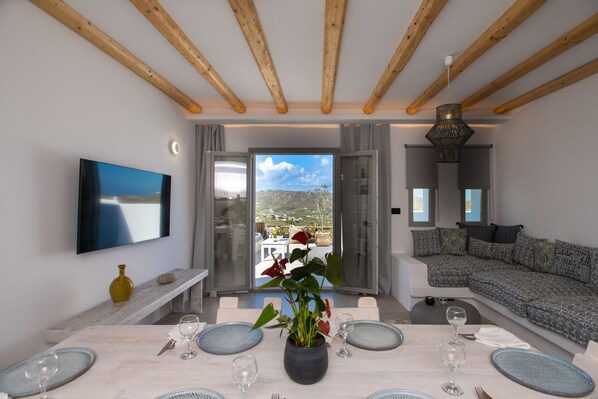 Superior Villa, 3 Bedrooms, Private Pool, Mountain View | Private kitchen