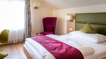 Habitación Business individual | Caja fuerte, escritorio, espacio para trabajar con un portátil