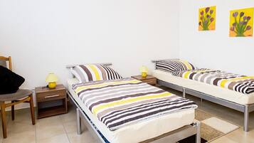 2 bedrooms, WiFi, bed sheets