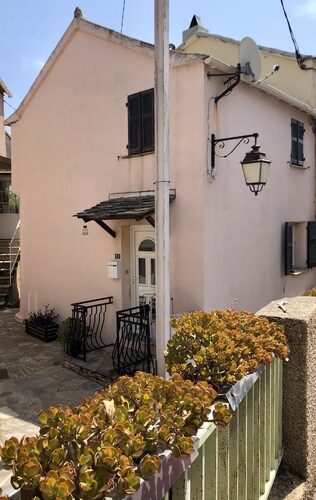 Maison Village Cosy Climatisée 450m de la plage , 2km de la ville Cap Corse