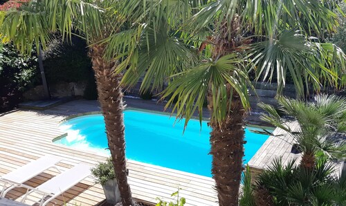 MAISON DE CHARME AVEC PISCINE ET SPA AU COEUR DU GOLFE DU MORBIHAN