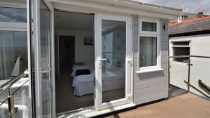 Exterior - Jan Dee Cottage -  a cottage that sleeps 6 guests  in 3 bedrooms (Ventnor)