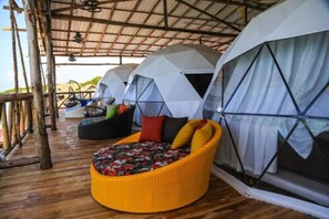 Premium bedding, individually decorated, individually furnished - Cabana Glamping Geronimo  (Cartagena)
