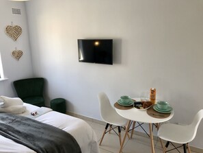 Television - Kite Beach (Cape Town)