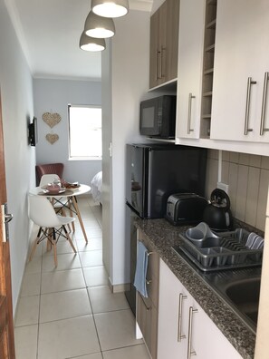 Standard Studio, 1 Bedroom | Private kitchen - Seashells (Cape Town)