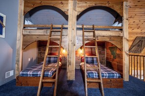 5 chambres, fer et planche à repasser, Wi-Fi gratuit, draps fournis