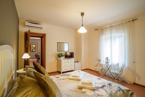 1 camera, Wi-Fi, lenzuola