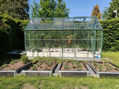 Luxurious villa with own lake and 6 bedrooms