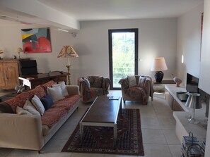 تلفزيون، مدفأة