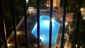 Piscina interna, piscina externa