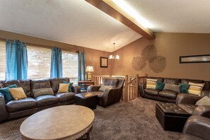 TV, fireplace - Lake house w/private dock, balcony, fire pit & gorgeous views - Echo Lake Hideaway (Bigfork)