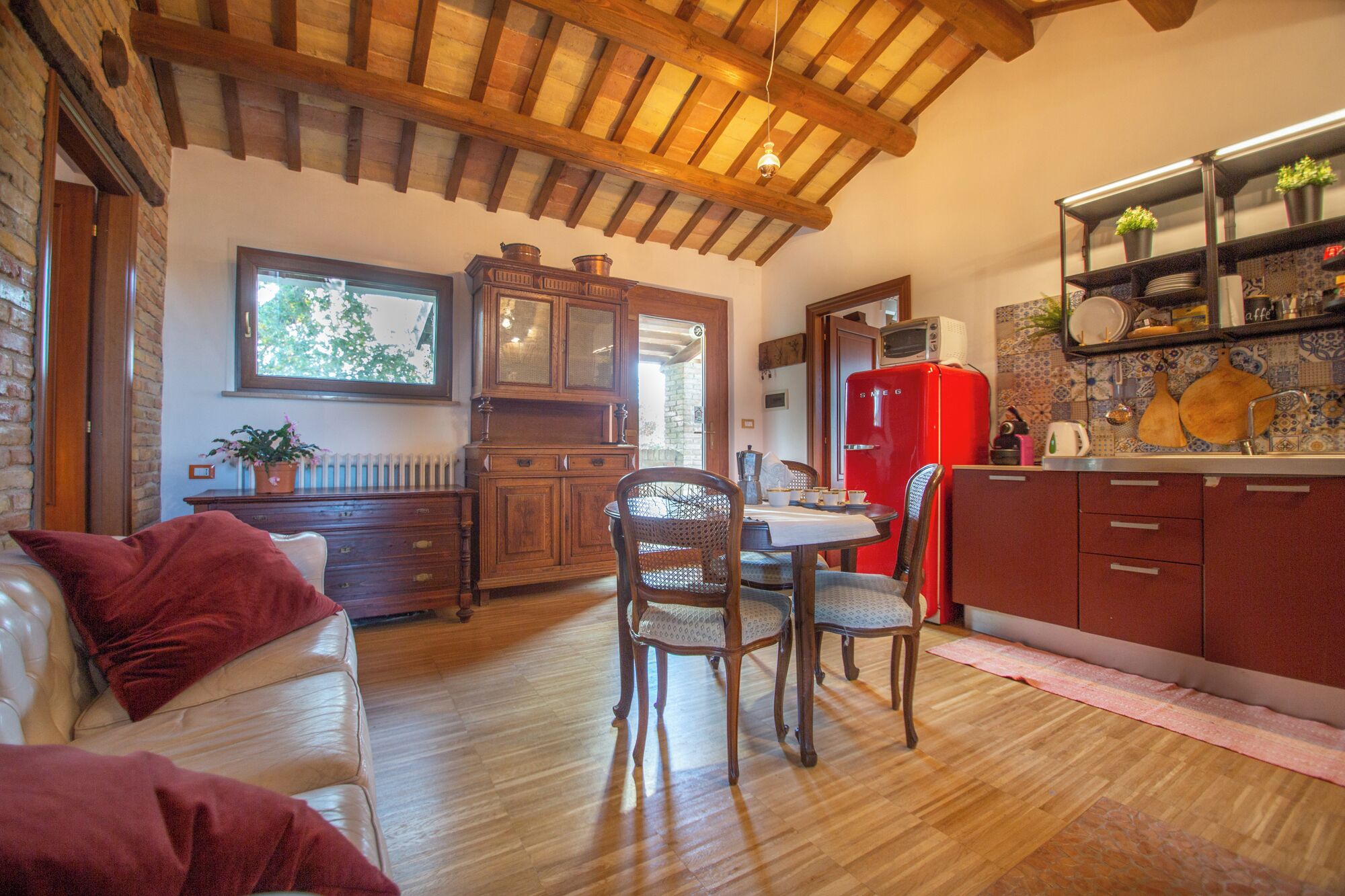 Smart TV, fireplace, foosball, books