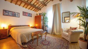 3 bedrooms, iron/ironing board, travel crib, free WiFi