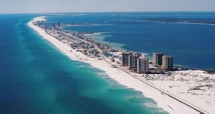 Waterfront Home With Boat Dock, Kayaks, Fishing Poles and More!