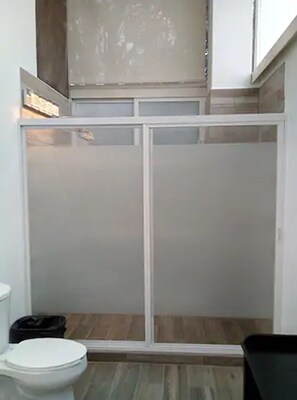 Apartment, 2 Bedrooms | Bathroom | Shower, towels - Depa Kava II (Querétaro)