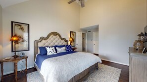 3 室のベッドルーム、アイロン / アイロン台、WiFi (無料)、ベッドシーツ