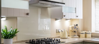 Sandsend - Rambling Rose - a family break that sleeps 4 guests in 2 bedrooms