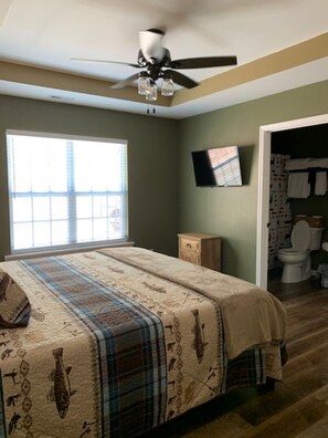 2 bedrooms, iron/ironing board, travel crib, free WiFi