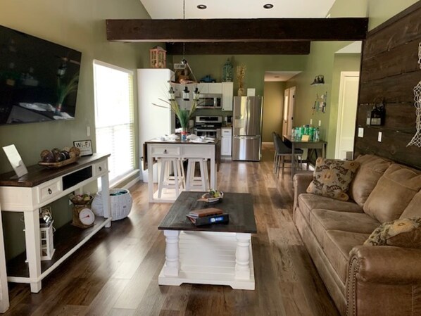 Smart TV, DVD player