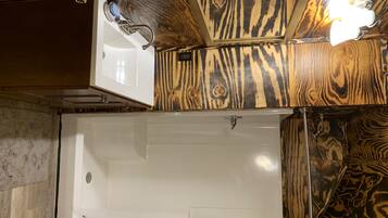 Dusch, hÄrtork, handdukar och tvÄl