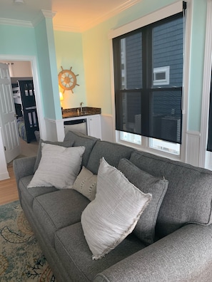 Smart TV, fireplace, video games, DVD player