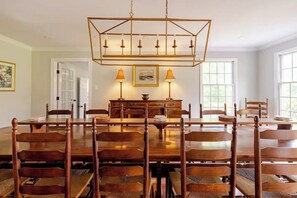 Dining - Over 10 Acres In Bucolic Bucks County w/Pool! (Perkasie)