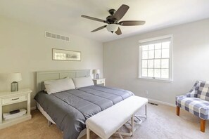 8 bedrooms, iron/ironing board, free WiFi, bed sheets