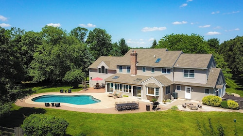 Over 10 Acres In Bucolic Bucks County w/Pool!