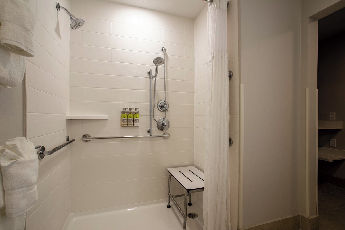 In-room safe, desk, cribs (free), rollaway beds (free)