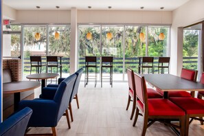 Free daily continental breakfast  - Holiday Inn Express & Suites Deland South by IHG (DeLand)