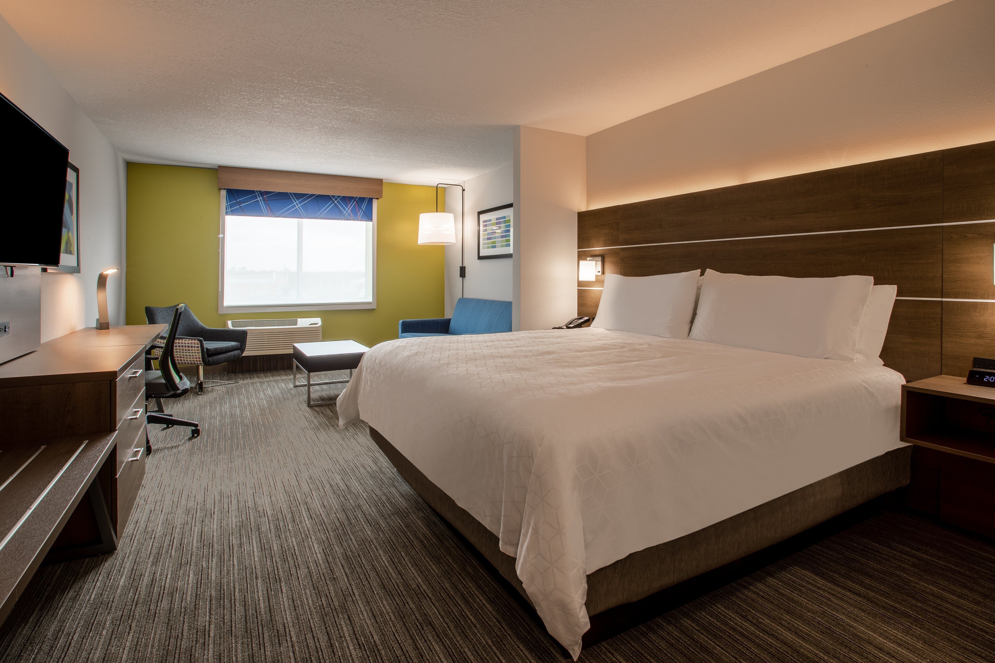 suite, 1 king bed (additional living area) | in-room safe, desk, free cots/infant beds, free rollaway beds