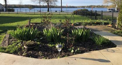 Bass Lake Views & Access. Walk Downtown Elk Rapids.