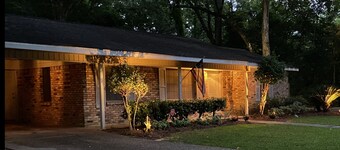 The Oaks on Colonial