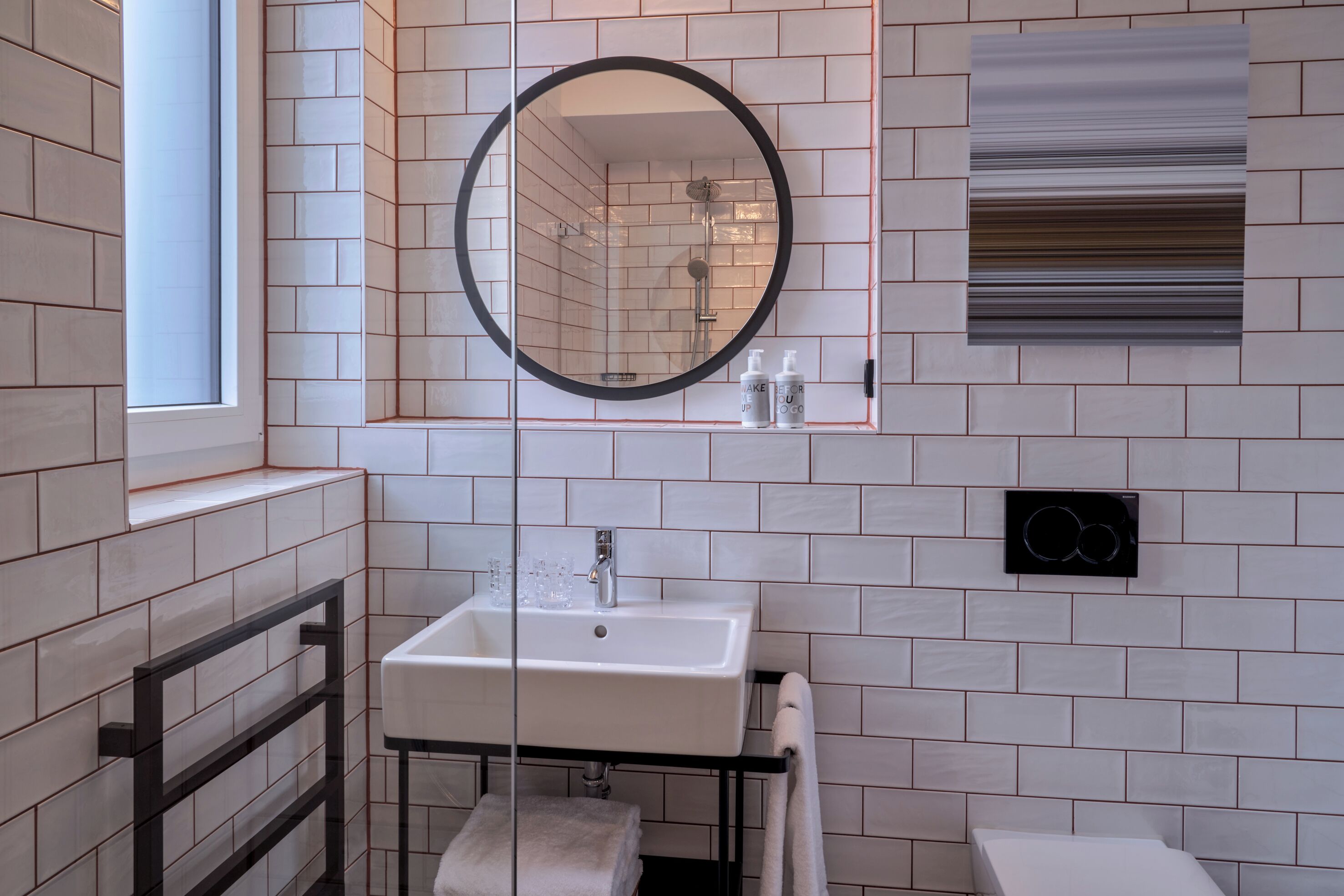 urban basic | bathroom | shower, rainfall showerhead, hair dryer, towels