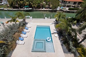 Piscine extérieure, piscine chauffée