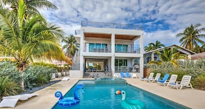 ~BOOK NOW~APRIL-MID MAY 2026~650/NT~ Fish, Swim, Relax! Pool & Dock–NEAR BEACH