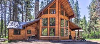 Hot Tub Soaks & Spot Wildlife! Garden Valley Cabin