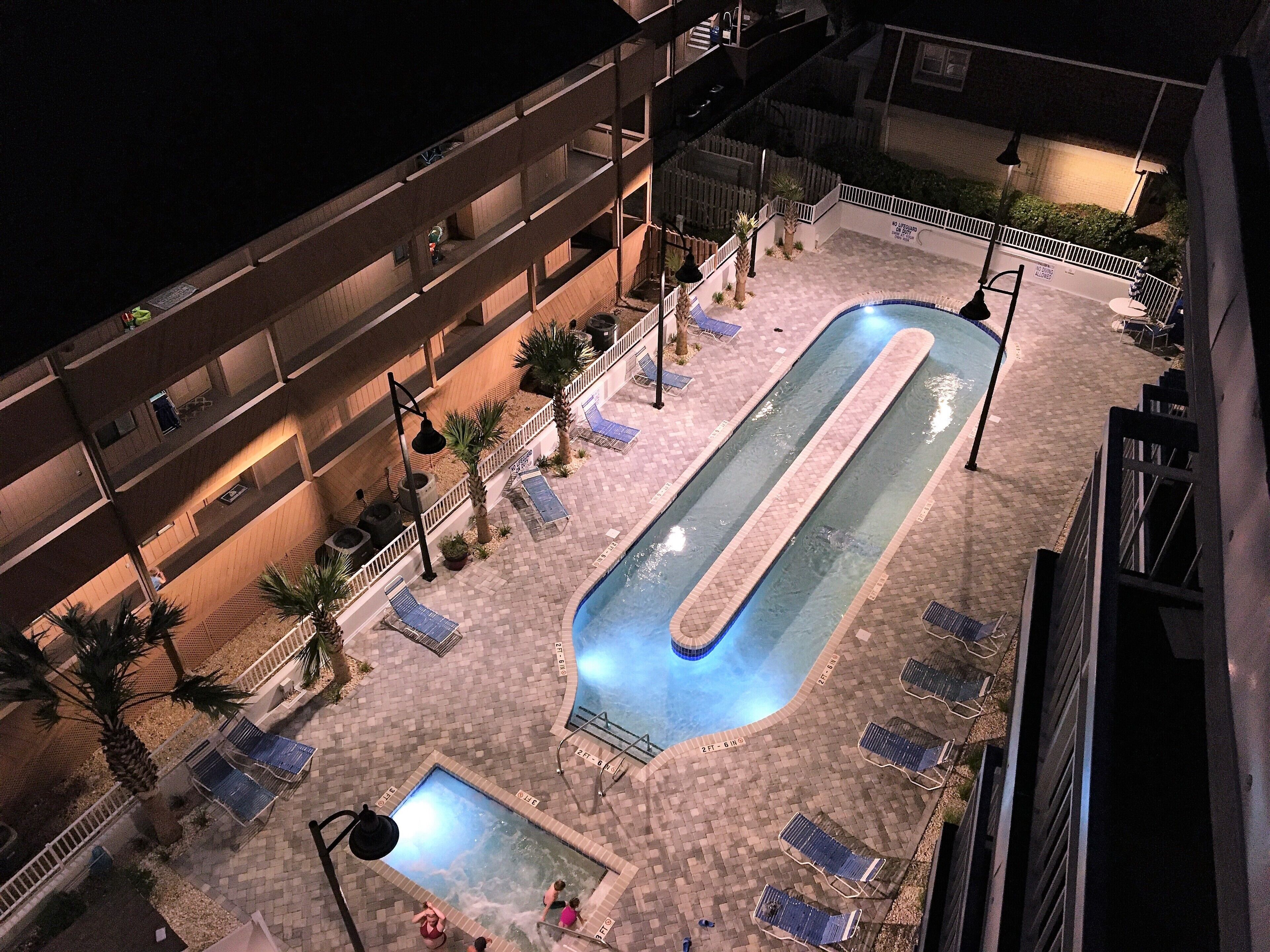 屋内プール、屋外プール