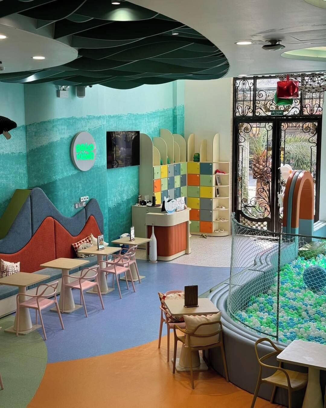 Twin Beds - Free 01 Kids Recreation | Minibar, in-room safe, desk, laptop workspace