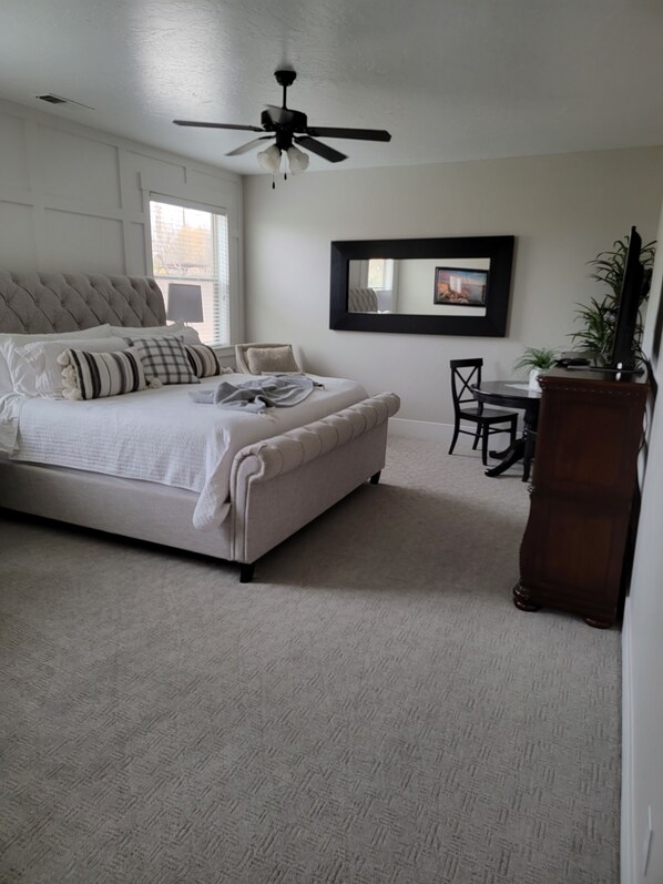 9 bedrooms, iron/ironing board, travel crib, free WiFi